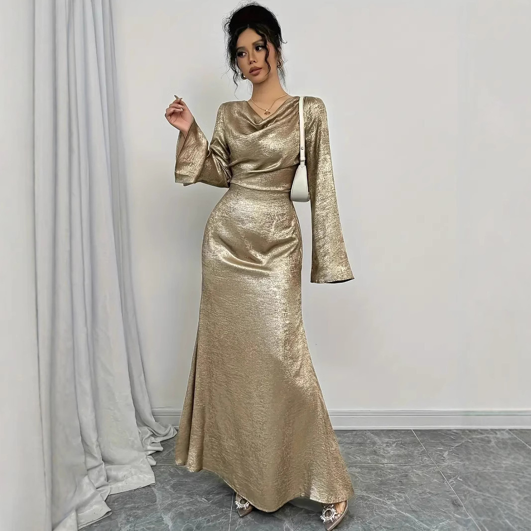 3a61a4d4-48aa-4093-83c4-187c89cf0822.jpg New Sexy Gold-dusted Evening Dress With Long Sleeves - الصورة 1